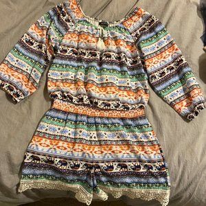 Multicolor girls romper with lace